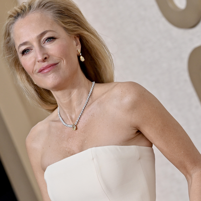 ICYMI, Gillian Anderson's Golden Globes Dress Was Embroidered With Vulvas