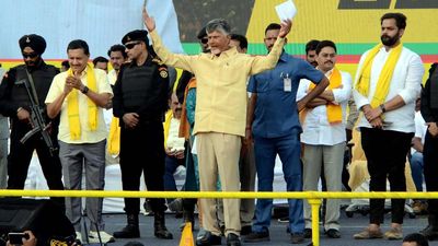 Naidu promises industrial development in Kurnool and Nandyal districts