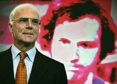 'Danke Franz': Germany Lights A Candle For Football Icon Beckenbauer