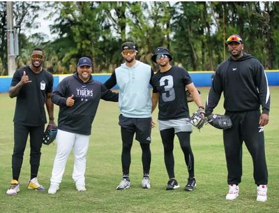 Yuli Gurriel and Friends: A Moment of Camaraderie and Joy