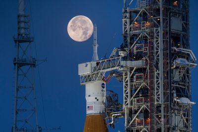 More delays for NASA's astronaut moonshots, with crew landing off until 2026