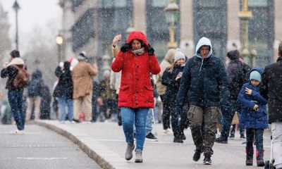 Blast of Arctic weather to bring UK snow and ‘wintry hazards’, Met Office warns