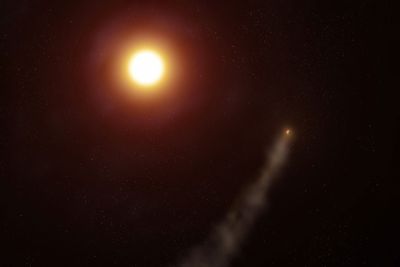 "Hot Jupiter" has a massive tail