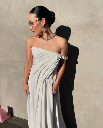 Ali Wong: Sophistication and Glamour in Off-White