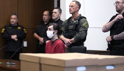 Highland Park massacre suspect postpones trial date