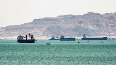 Huthi Attacks Idle Suez Canal, Deepen Egypt's Economic Woes