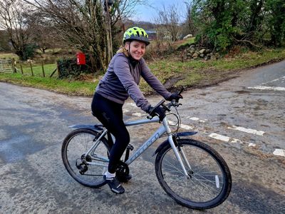 British woman with no interest in cycling riding 340 miles to Paris in honour of her dad