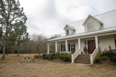 South Carolina home on estate where Alex Murdaugh killed his wife and son is up for auction