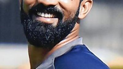 Dinesh Karthik to assist England Lions as batting consultant