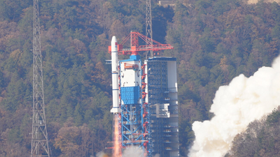 China launches 'lobster eye' Einstein Probe to study black holes, neutron stars and more (video)