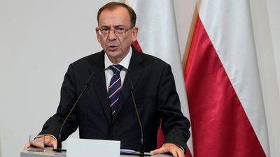 Poland's populists slam 'political' arrests as ex-officials launch hunger strikes