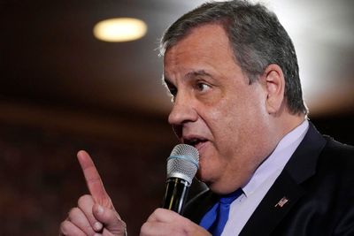 Watch: Republican Chris Christie makes announcement at Town Hall