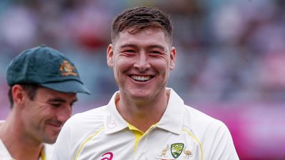 How Renshaw thrived during 'weird' time in Test cricket