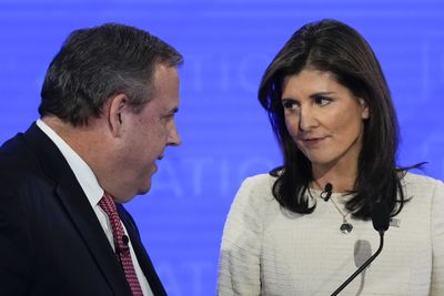 Christie suspends campaign, sparks concerns over Haley's rise