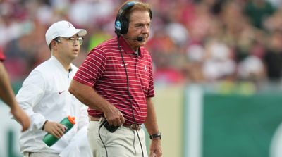 Former Alabama Star Offers Brutal Warning of What Might Come Amid Nick Saban’s Departure