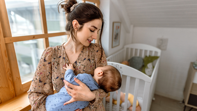 Common symptoms that tell you’re dealing with postpartum depression; how to fix it with food