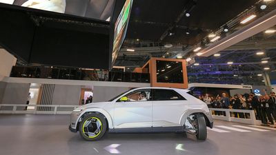 Hyundai Mobis makes parking a breeze with crab-walking CES concept