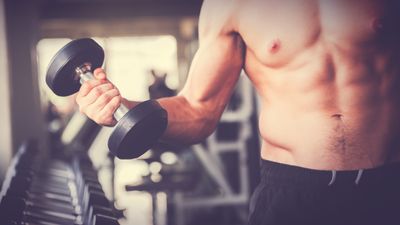 I'm a personal trainer — you just need these 3 moves and 15 minutes to sculpt your core using a dumbbell