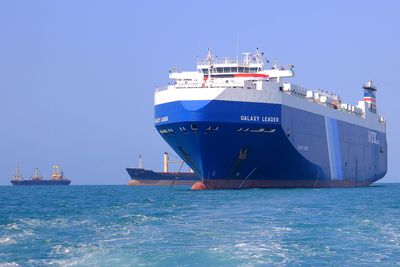 Oil tanker in Gulf of Oman boarded by masked men in military uniforms