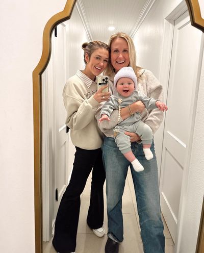Sadie Robertson and Bella Mayo Share Joy in Mirror Selfie