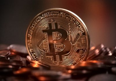 Bitcoin Bold Leap: ETF Green Light, Start Of Trading Drive Price Above $49K
