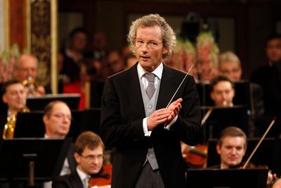 Franz Welser-Möst to retire as Cleveland Orchestra music director in June 2027