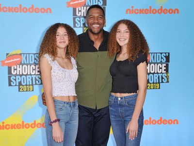 NFL Hall of Famer Michael Strahan's 19-year-old daughter is fighting cancer