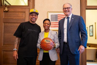 Isaiah Thomas: Spreading Positivity with Governor Inslee at the Capitol
