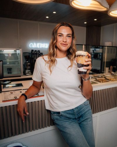 Aryna Sabalenka: Effortlessly Stylish and Radiantly Positive in Pictures