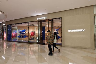 Luxury trench coat maker Burberry is buttoning up for gloomy earnings report after Christmas washout