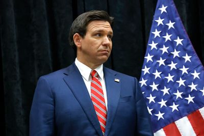 Watch as Ron DeSantis campaigns in Iowa ahead of caucuses