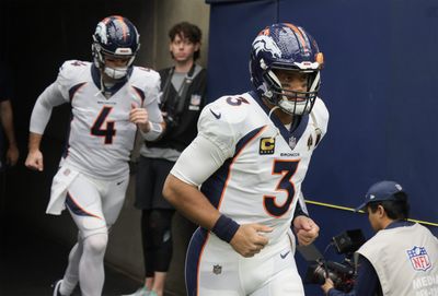 32 NFL QBs (including Russell Wilson and Jarrett Stidham) ranked by Total QBR in 2023