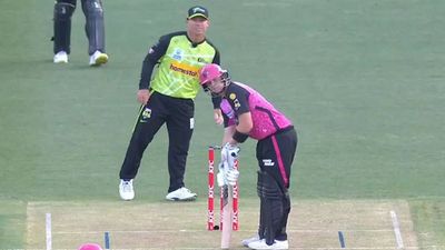 Watch: David Warner sledges Steve Smith with 'if you open batting' remark. What happened next...