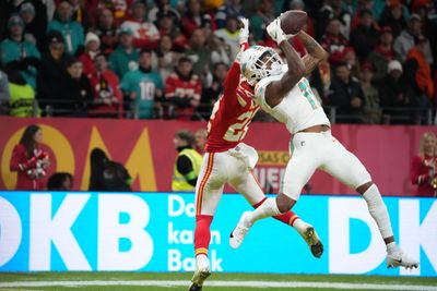 4 things to know about Dolphins-Chiefs heading into the playoffs