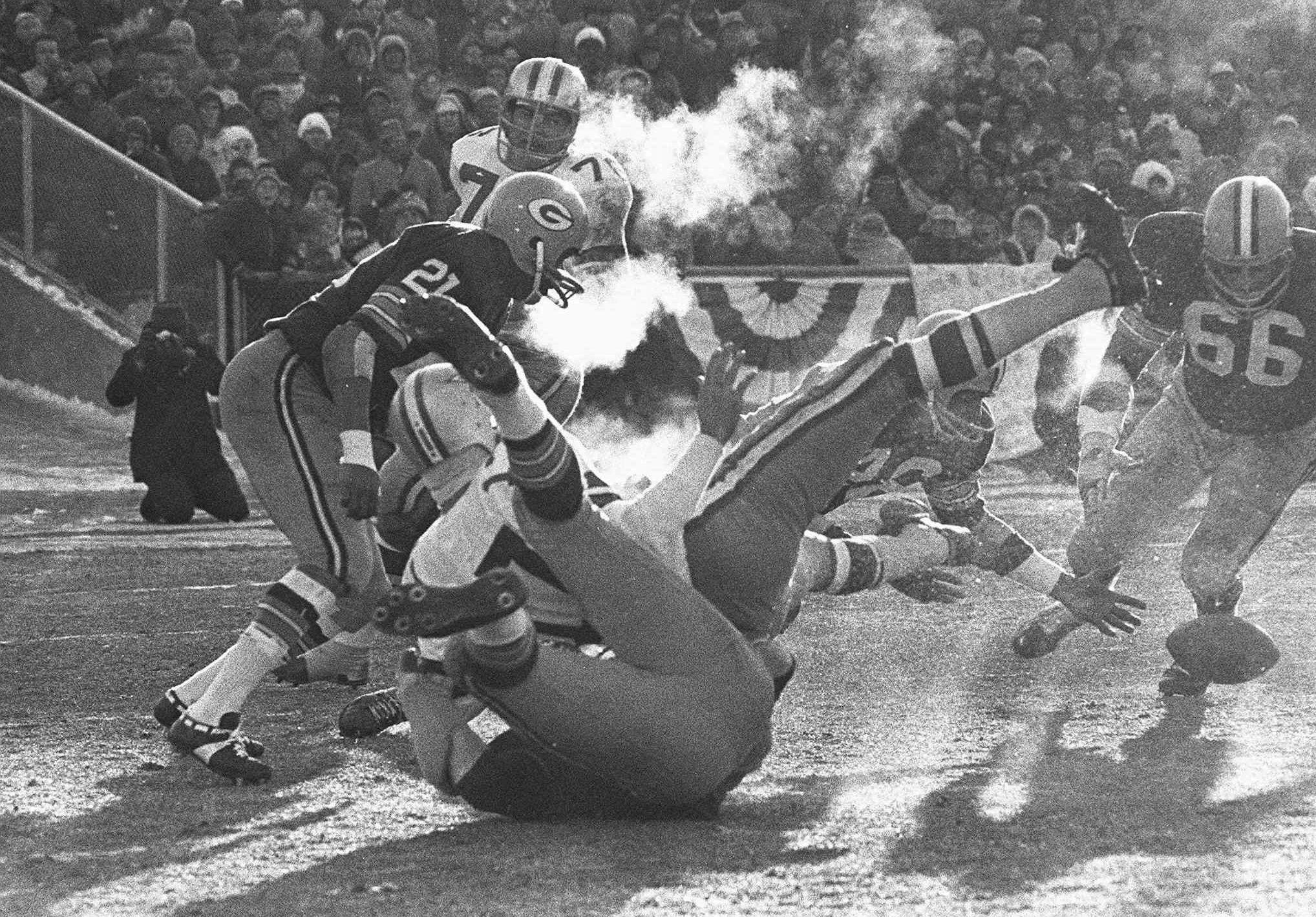 The 10 Coldest NFL Games Of All Time: Dolphins