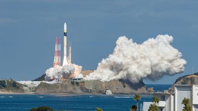 Japan's 1st launch of 2024 sends spy satellite to orbit (photos)
