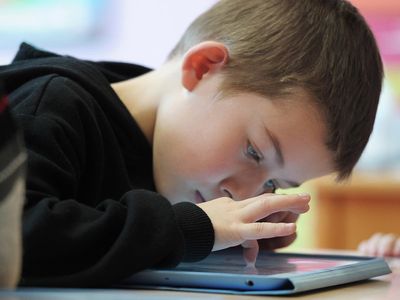 Mother ignites debate after criticising parents who brought children with iPads to restaurant