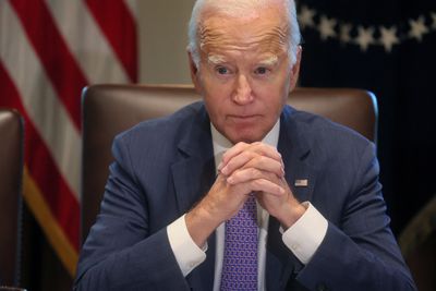 Democratic candidate accuses Biden campaign of blackballing from media appearances