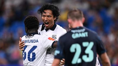 Ibusuki hat-trick leads Reds to 4-3 ALM win over Sydney