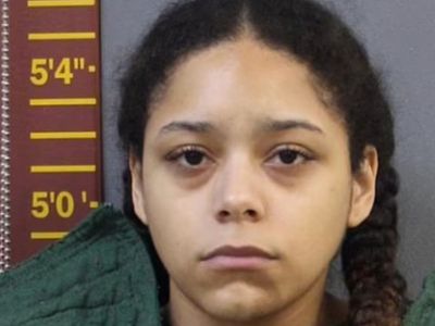 Woman accused of searching for kill methods before death of boyfriend’s daughter