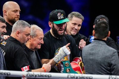 Beterbiev vs Smith LIVE: Results as champion drops and stops Briton in round seven