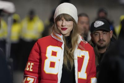 Taylor Swift arrived at frigid Kansas City Chiefs playoff game in a custom Travis Kelce jacket