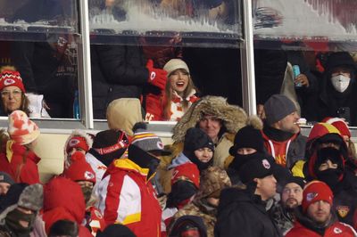 Taylor Swift, Arrowhead fans turn Kansas City into Party City
