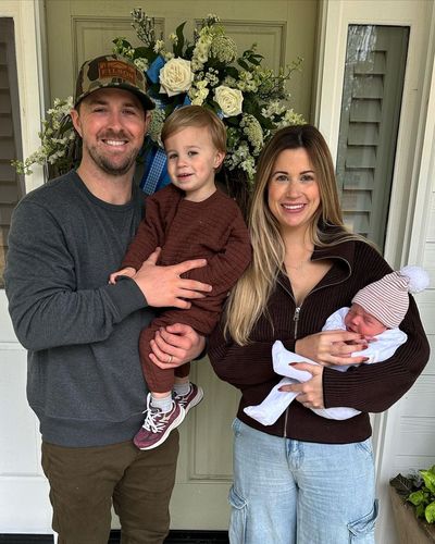 Kyle Farmer Welcomes New Addition to Growing Family