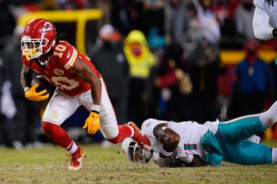 Dolphins fail to show up vs. Chiefs, eliminated from playoffs