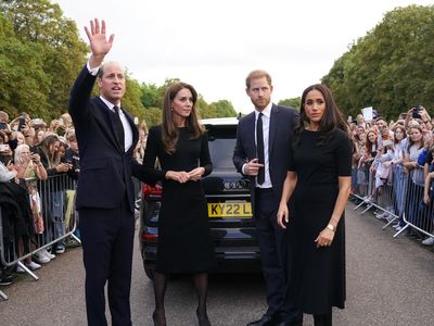 Prince William insisted on ‘awkward’ walkabout with Harry and Meghan after Queen’s death