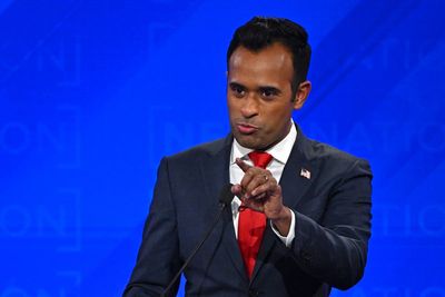 Voter tells Vivek Ramaswamy’s wife that some Iowans don’t support him because ‘they think he’s Muslim’