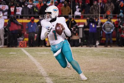Mike McDaniel doesn’t place blame for Dolphins loss to Chiefs on Tua Tagovailoa
