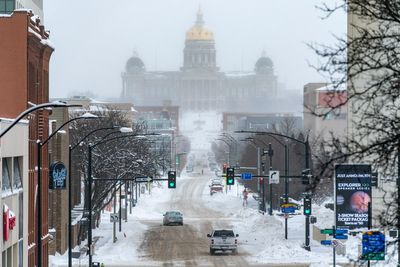 GOP candidates plead for Iowa caucus turnout as temperatures plunge to -45F