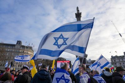 Thousands take to central London for demonstration ‘in solidarity with Israel’